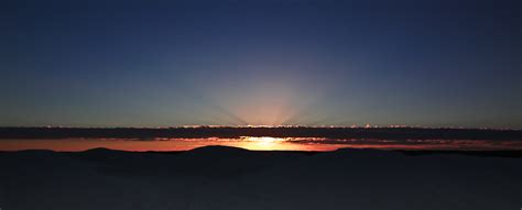 Cloud Line | This is the Sun rise over the massive sand dune… | Flickr