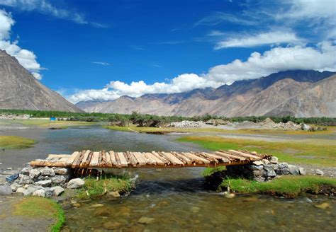 Nubra Valley Ladakh | Sightseeing and Travel Guide