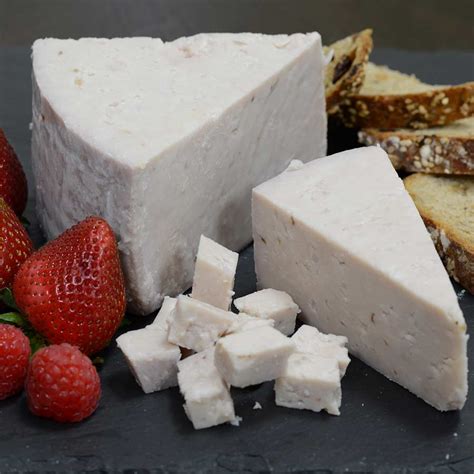 Sheep Milk Cheese with Wild Berries from Spains | Gourmet Food Store