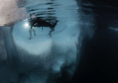 Underwater iceberg photography - egosaki