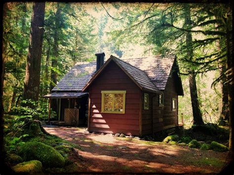 Cabin on Mt. Hood near Zig Zag, Oregon. ... | House in nature, Architecture