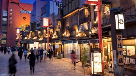 8 Best Street Food Streets In Tokyo You Must Check Out