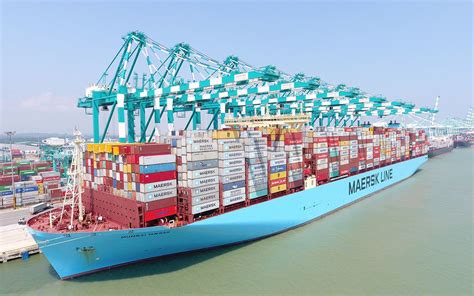 Maersk Containership Loads World Record 19,038 TEUs in Malaysia – gCaptain