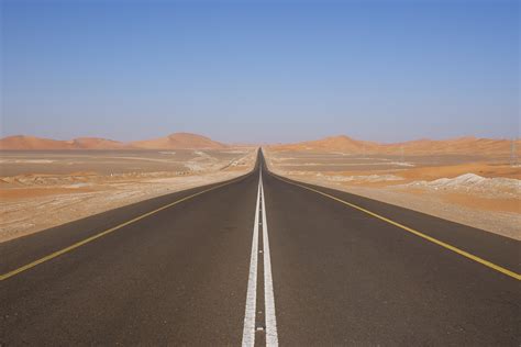 File:Desert road UAE.JPG - Wikipedia