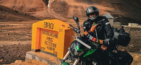 Ladakh Bike Tour: Complete Guide to Making This Indian Biker's Dream ...