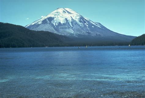 File:St Helens before 1980 eruption.jpg - Wikimedia Commons