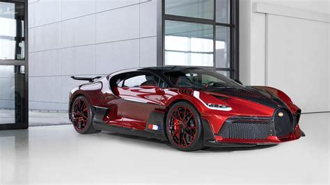 Bugatti nearly quit painting this Divo 'Lady Bug' because it was so ...