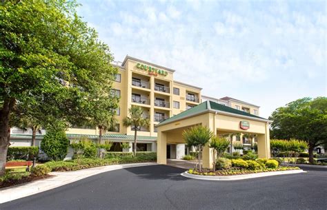 Hotel Front View - Barefoot Resort & Golf