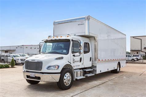 Full-Sized 4400# Liftgate, 26’ Box w/Cupola, Side Door & Entry Steps ...