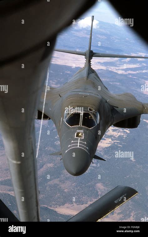 B1B Supersonic Bomber Stock Photo - Alamy