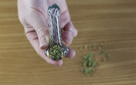 How to pack and smoke a bowl or pipe of weed | Leafly