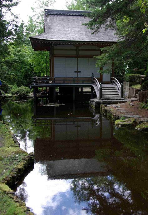 Japanese tea house-oh how I love the clean & crisp Japanese style ...