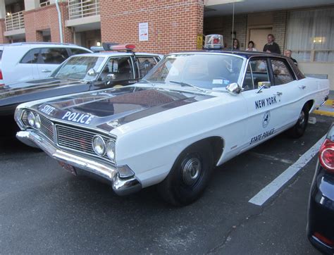 Ode Street Tribune: vintage police cars at the Rosslyn Iwo Jima Best ...