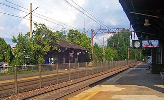 File:Chatham, NJ, train station.jpg - Wikimedia Commons