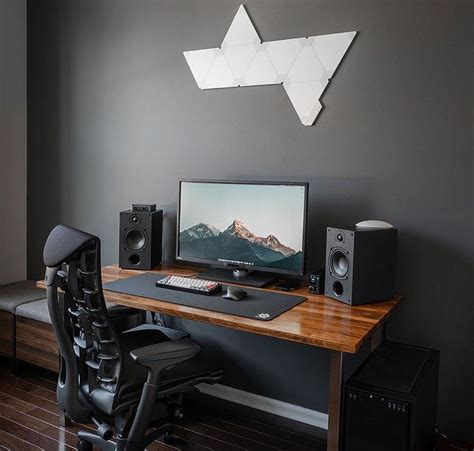 All black desk setups that will inspire you to adapt this modern ...