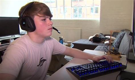 Mongraal's Gaming Setup: An In-Depth Look