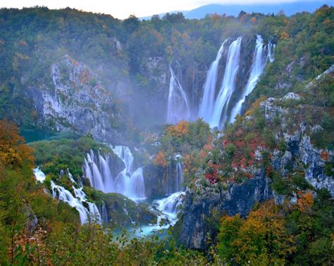 Plitvice-Falls in Autumn 2 - VisitCroatia.com - Tasteful Croatian Journeys