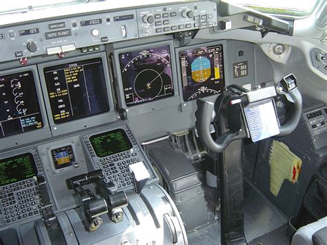 Jet Airlines: Boeing 717 cockpit