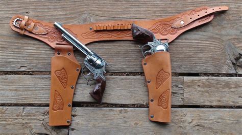 TEXAS COWBOY DOUBLE LEATHER holster TOY CAP GUN SET sm | Wild West Toys