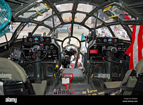 美しい B 29 Superfortress Interior - あんせなこめ壁