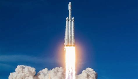 SpaceX Falcon Heavy rocket celebrates 4th launch debut anniversary