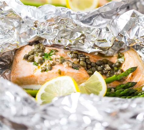 Baked Salmon in Foil (Salmon Foil Packets) - Basil And Bubbly