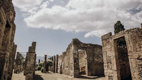 Pompeii and Amalfi Coast Tour from Rome | Walks of Italy