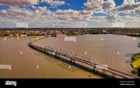 Yarrawonga mulwala bridge hi-res stock photography and images - Alamy