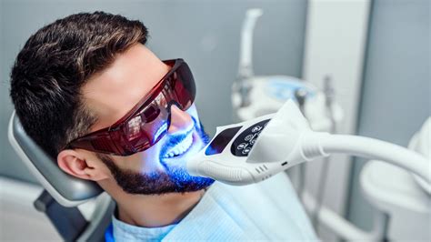 The Side Effects of a Teeth Whitening Procedure | Hi Tech Gazette