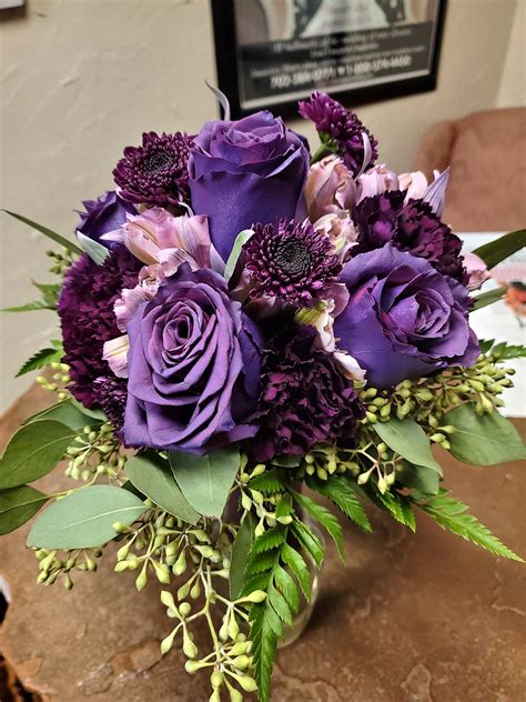 6 Purple Rose Bouquet – Vegas Wedding Flowers