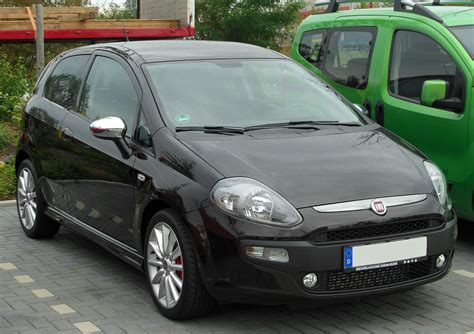 File:Fiat Punto Evo front 20100731.jpg - Wikipedia