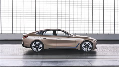 BMW i4 Concept First Look