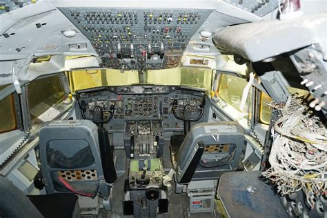 Boeing 707 cockpit arrived!! – The Boeing 707 Experience