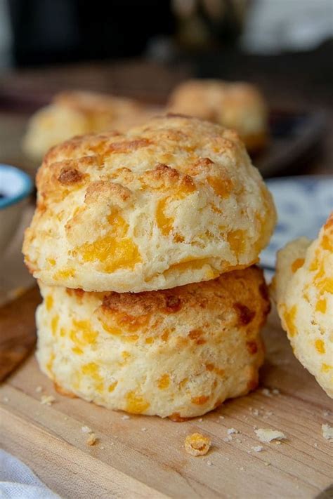 Gluten Free Cheese Scones | Easy, Savory Cheddar Garlic Biscuits - My ...