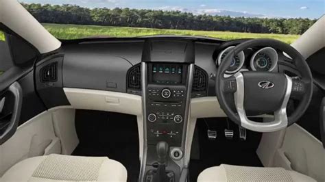 Facelift XUV 500 interior - Thrust Zone