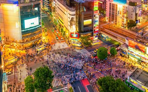 Shibuya Crossing, the World's Busiest Crossing | JRailPass