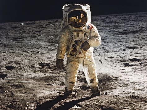 Apollo 11 Moon Landing Pictures | Apollo Missions | Space