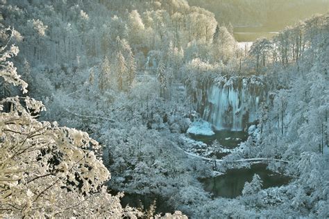 Winter at Plitvice Lakes - Nacionalni park "Plitvička jezera"