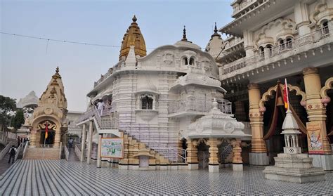 Awe-inspiring Chhatarpur Hindu Temple, Delhi - Navrang India