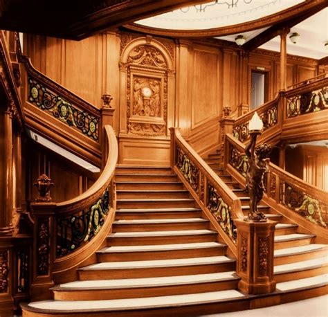 30+ Luxurious Grand Staircase Design Ideas For Amazing Home | Grand ...