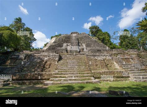 High Temple, Lamanai Mayan Ruins, Belize Stock Photo - Alamy