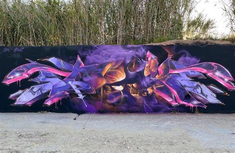 Amazing Graffiti Mural by BUBLEGUM and STOKER in Barcelona, Spain ...