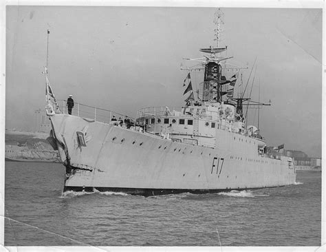 HMS Ulysses after collision | Royal Navy frigate HMS Ulysses… | Flickr