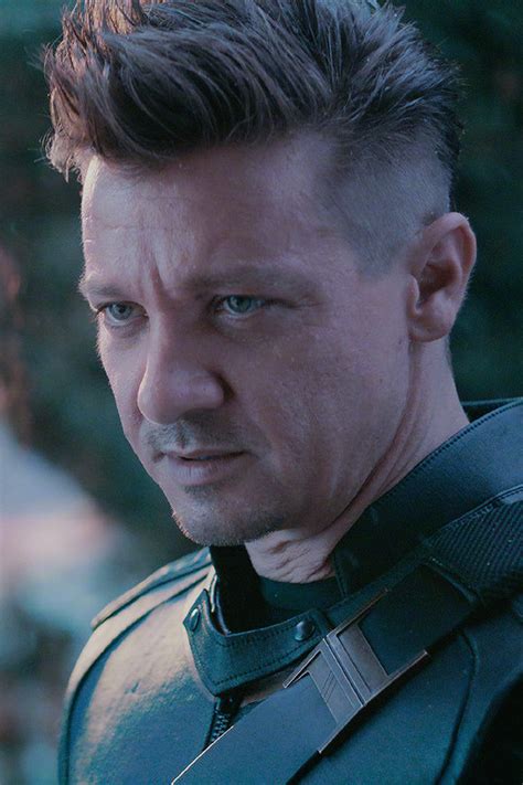 New stills of Jeremy Renner as Hawkeye in Avengers: Endgame - Avengers ...