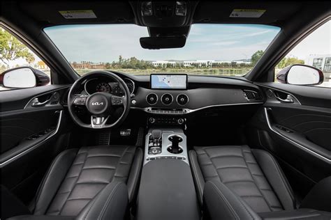 Kia is giving the 2022 Stinger a nicer interior, more tech, and a ...