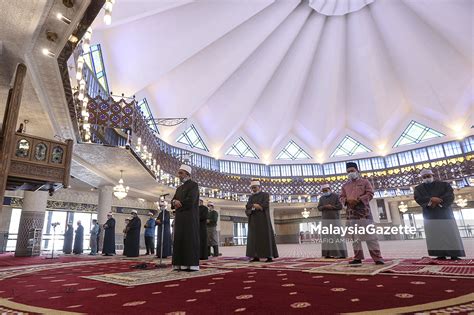 Suasana Solat Jumaat di Masjid Negara dan Masjid Shah Alam