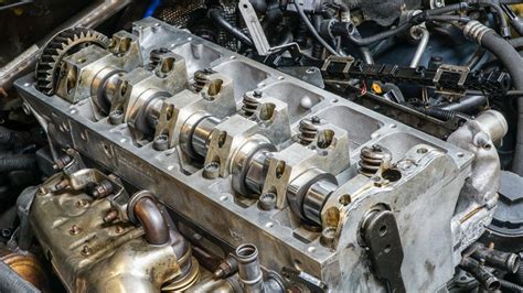 8 Symptoms of a Cracked Cylinder Head (and Repair Cost in 2024)