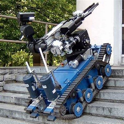 Military Robots, Defense Robots, Bomb Removal Robots- TheOldRobots.Org