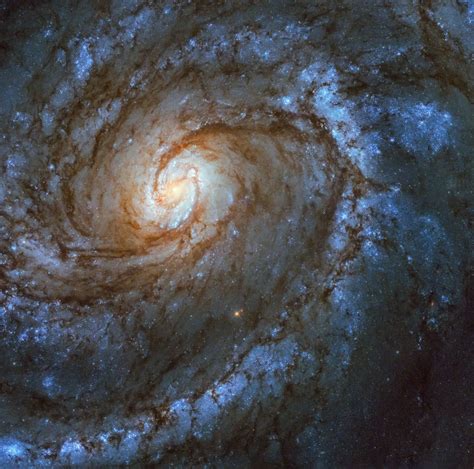 Stunning Hubble Image of Spiral Galaxy Messier 100