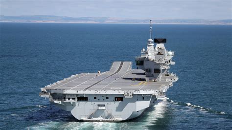 HMS Queen Elizabeth: Navy's new flagship a true feat of engineering ...